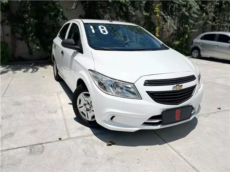 Chevrolet Onix Branco 1