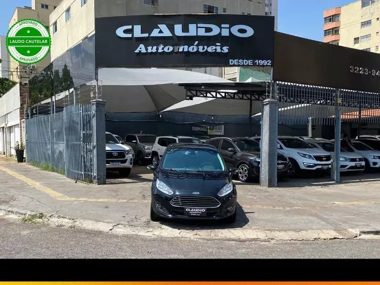 Ford Fiesta Preto 2