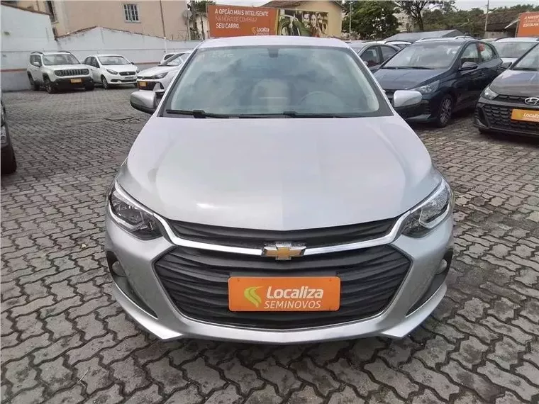 Chevrolet Onix Prata 7