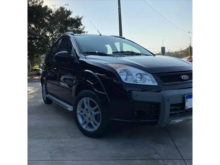 Ford Fiesta Preto 15