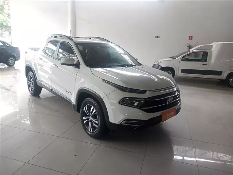 Fiat Toro Branco 4