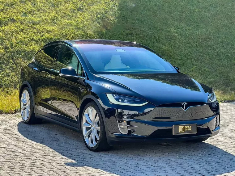 Tesla Model X Preto 4