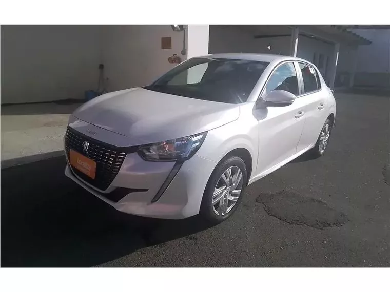 Peugeot 208 Branco 7