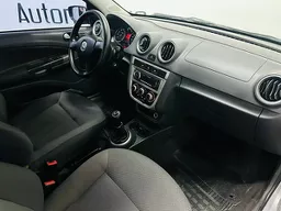 Volkswagen Voyage