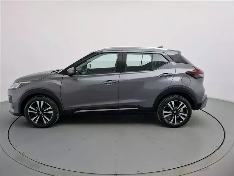 Nissan Kicks Cinza 1