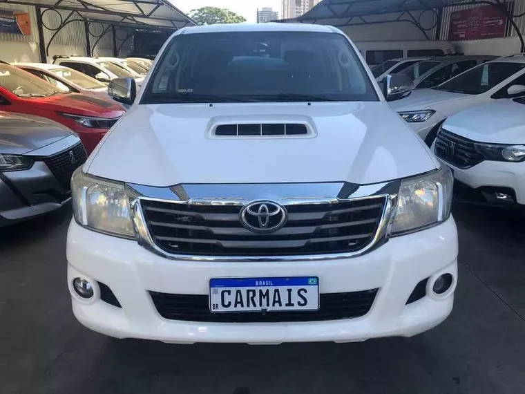 Toyota Hilux Branco 5