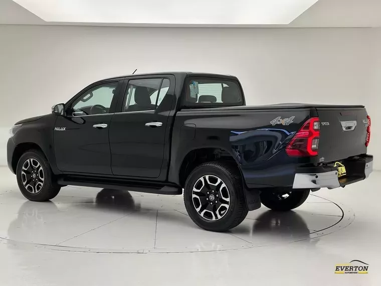 Toyota Hilux Preto 7