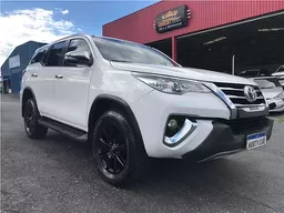 Toyota Hilux SW4