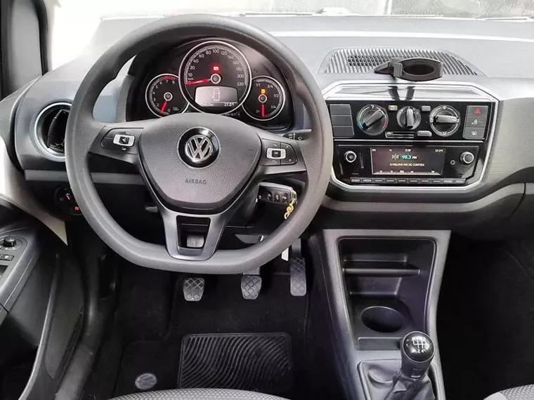 Volkswagen UP Branco 11