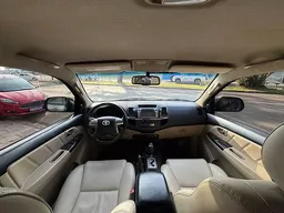 Toyota Hilux SW4