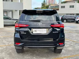 Toyota Hilux SW4