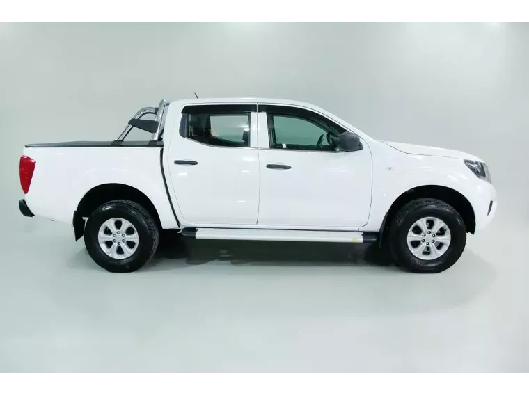 Nissan Frontier Branco 13