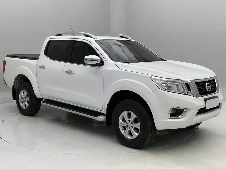 Nissan Frontier Branco 8