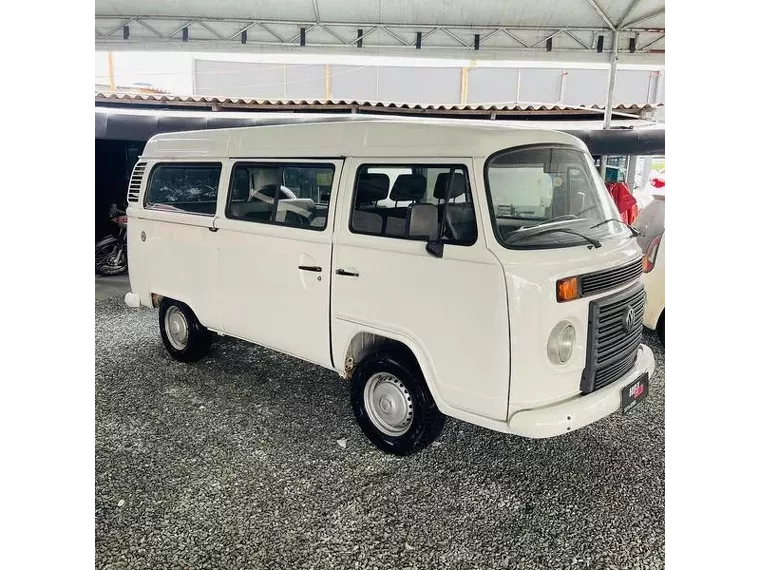 Volkswagen Kombi Branco 10