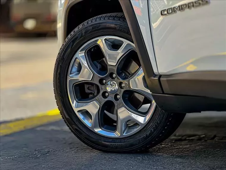 Jeep Compass Branco 9