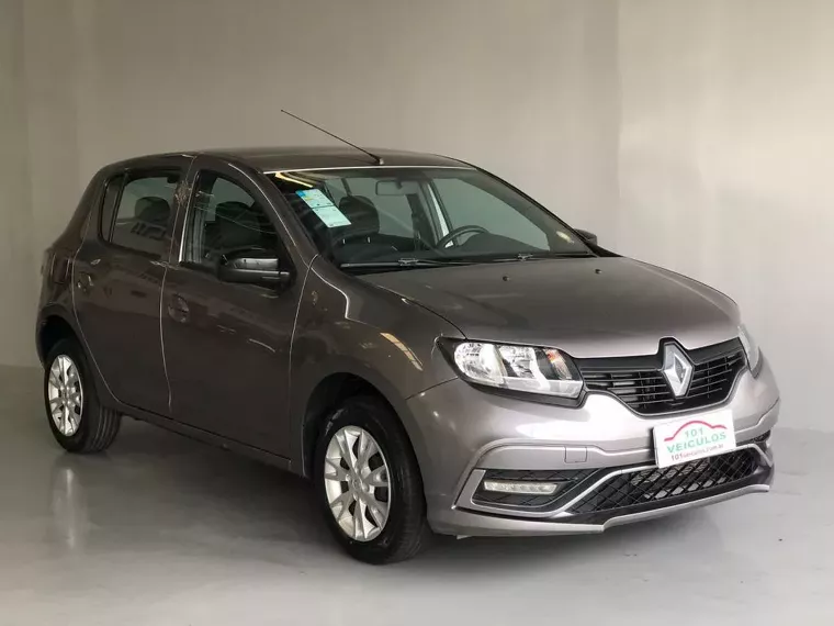 Renault Sandero Cinza 13