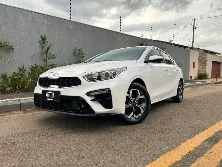 KIA Cerato Branco 10