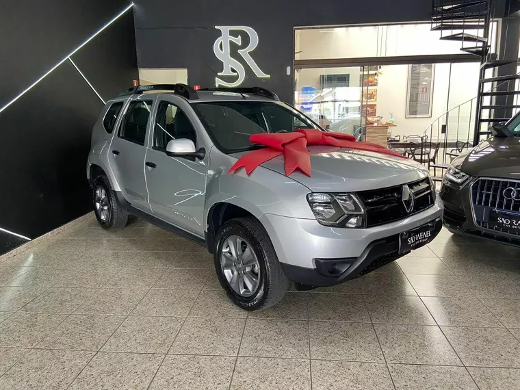 Renault Duster Prata 9