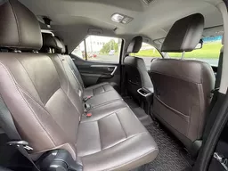 Toyota Hilux SW4