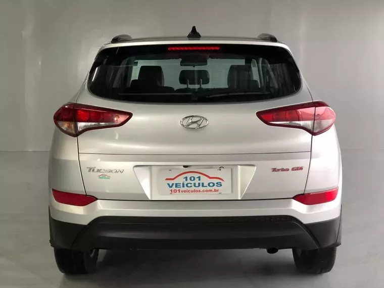 Hyundai Tucson Prata 23