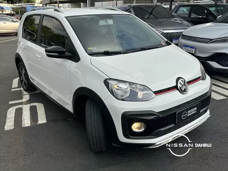 Volkswagen UP Branco 17