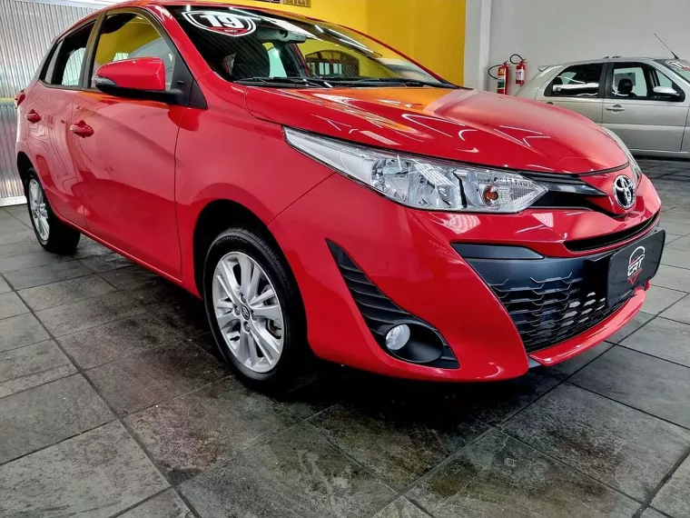 Toyota Yaris Vermelho 21