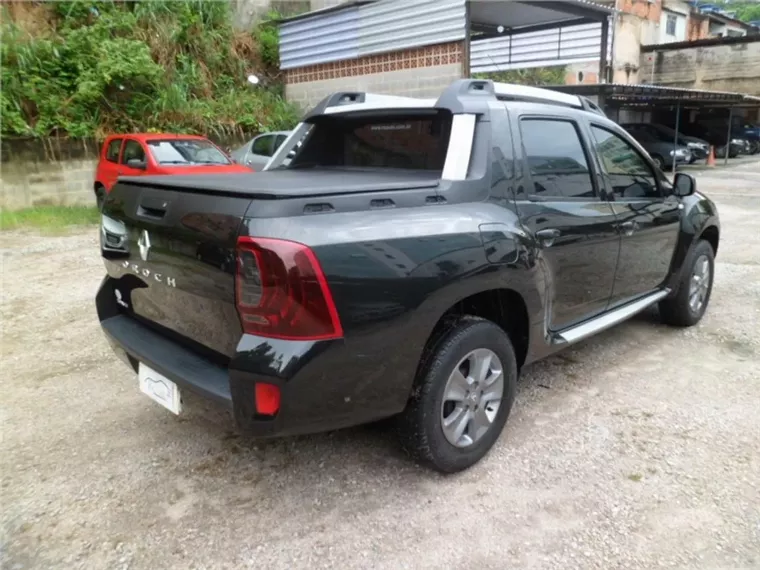 Renault Duster Oroch Preto 10