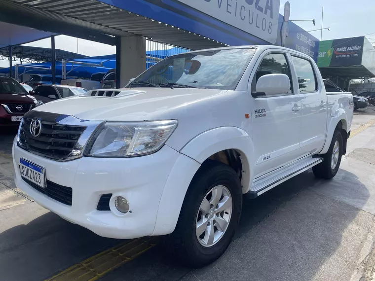 Toyota Hilux Branco 1