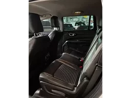 Jeep Commander