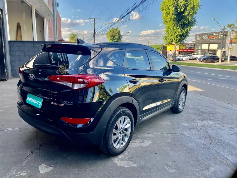 Hyundai Tucson Preto 4