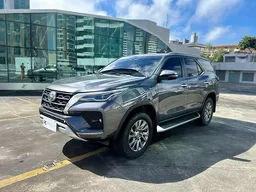 Toyota Hilux SW4