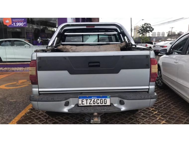 Chevrolet S10 Prata 14