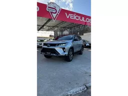 Toyota Hilux SW4