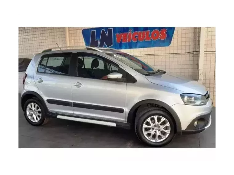 Volkswagen Crossfox Prata 6