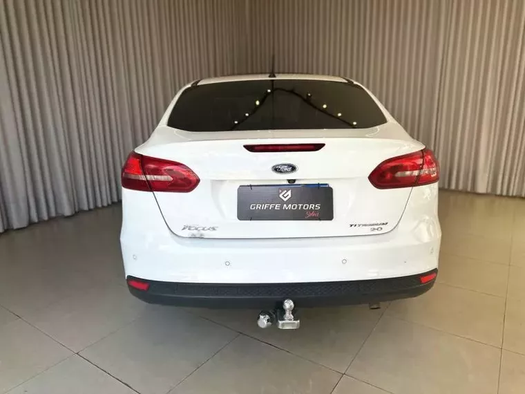 Ford Focus Branco 1