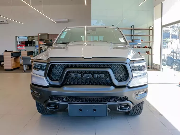 RAM 1500 Prata 15