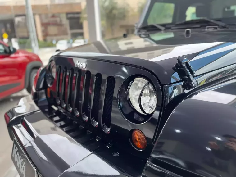 Jeep Wrangler Preto 10