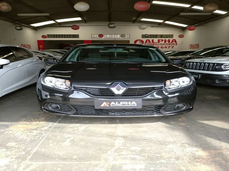 Renault Sandero Preto 10