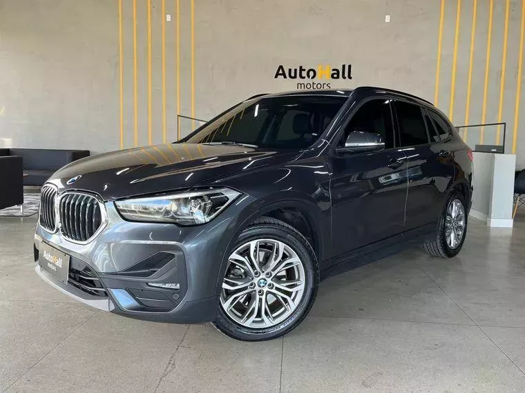 BMW X1 Cinza 13