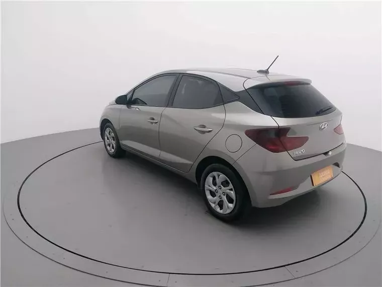 Hyundai HB20 Prata 13