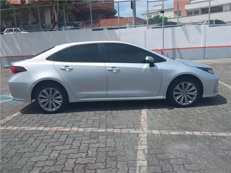 Toyota Corolla Prata 3