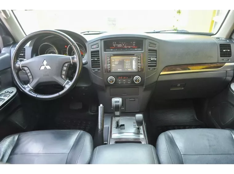 Mitsubishi Pajero Full Preto 7