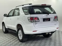 Toyota Hilux SW4