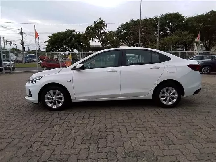 Chevrolet Onix Branco 4