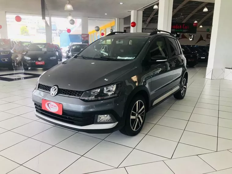 Volkswagen Fox Cinza 11