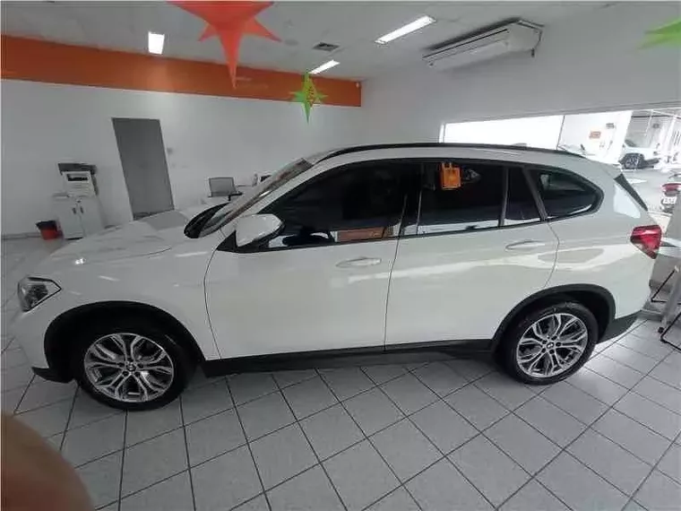 BMW X1 Branco 10