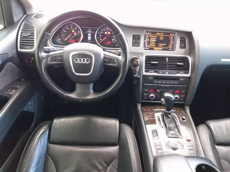 Audi Q7 Prata 18