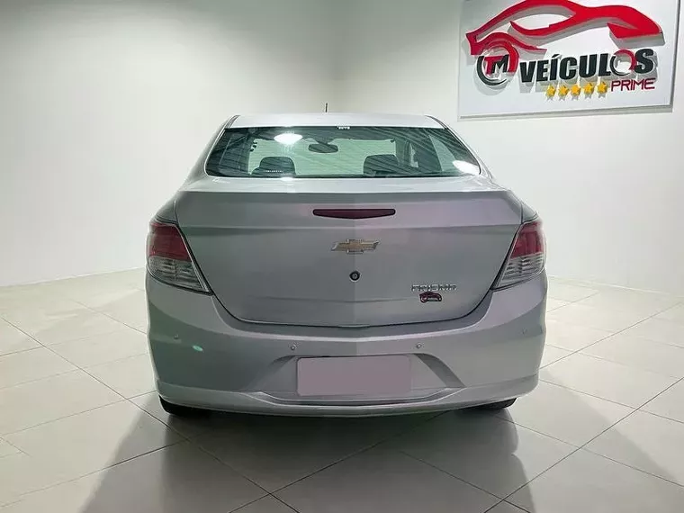 Chevrolet Prisma Prata 8