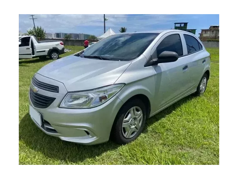 Chevrolet Onix Prata 1