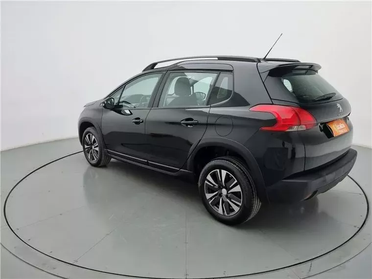 Peugeot 2008 Preto 12